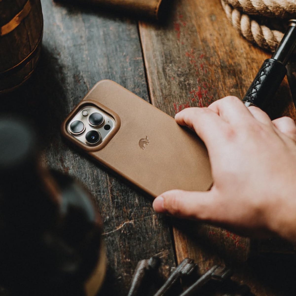 Bullstrap leather phone case